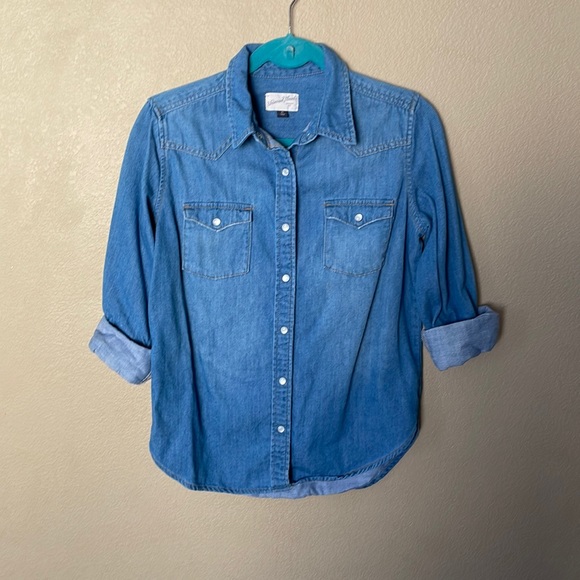 Universal Thread Top - Picture 1 of 7